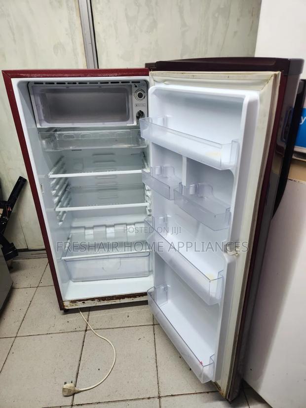 One Door Fridge 180litres - thumbnail 4