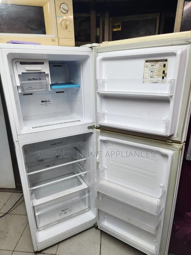 White 2 Door Affordable Fridge - thumbnail 5