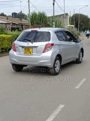 Toyota Vitz 2014 Silver