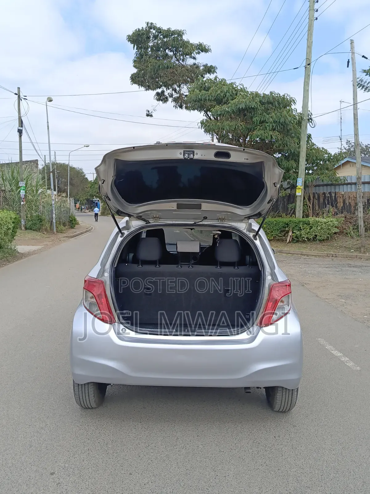 Toyota Vitz 2014 Silver