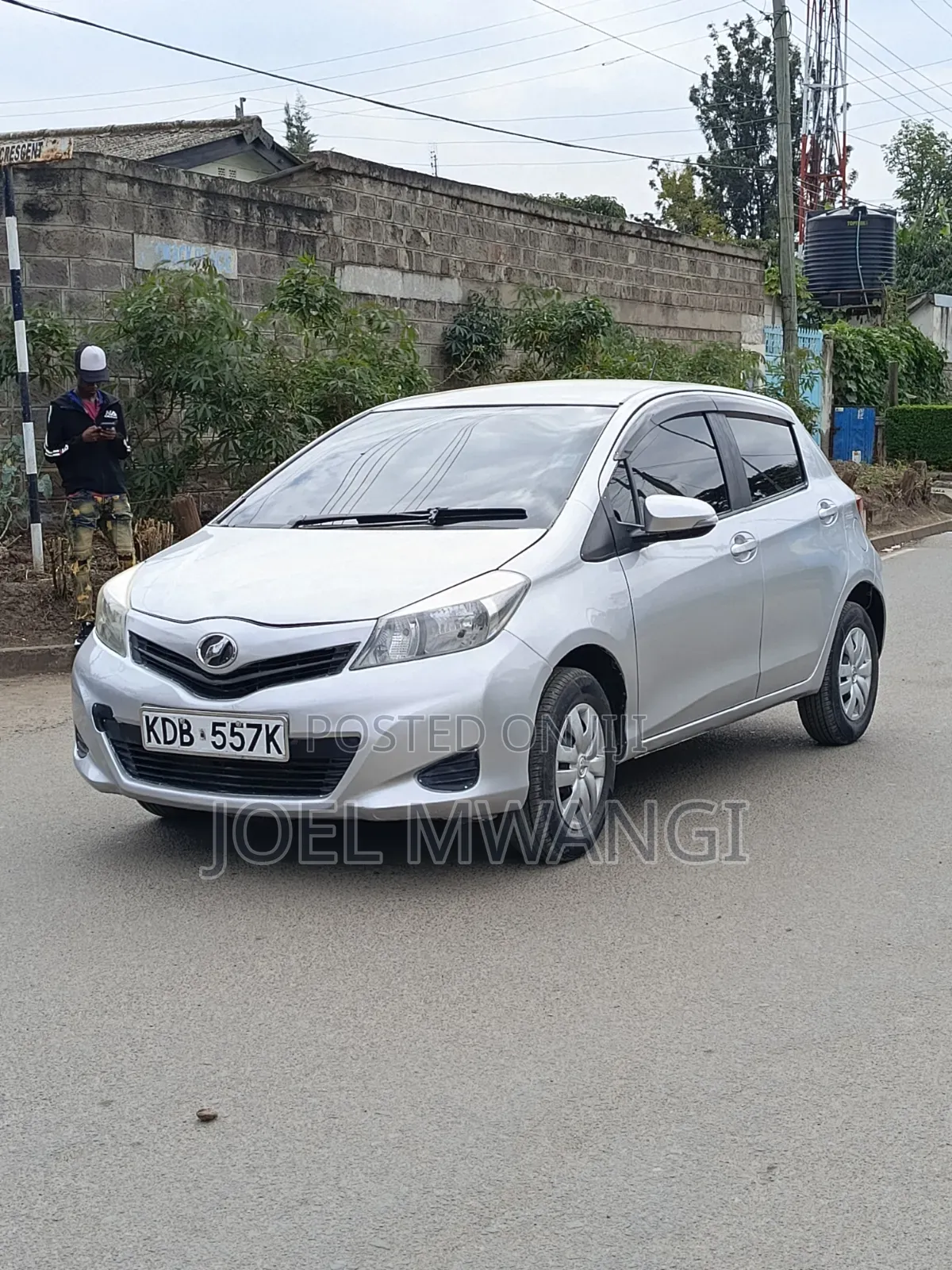 Toyota Vitz 2014 Silver
