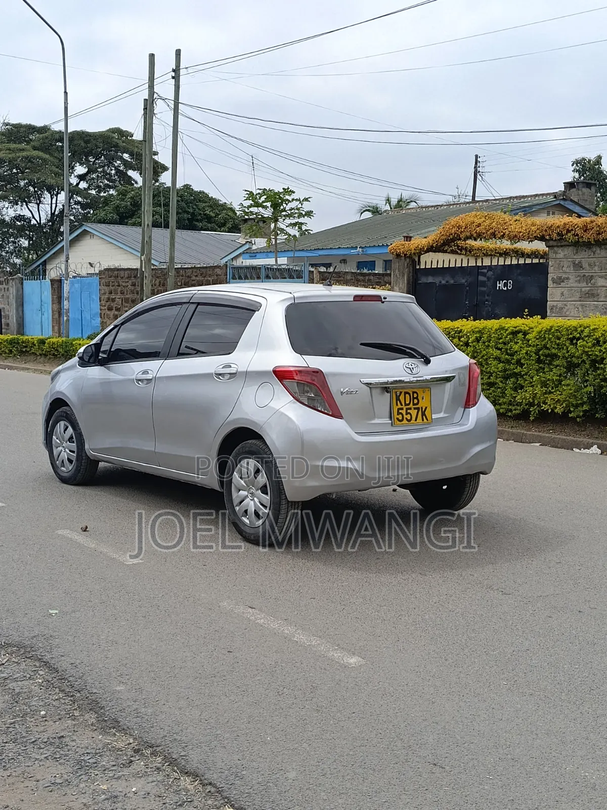 Toyota Vitz 2014 Silver