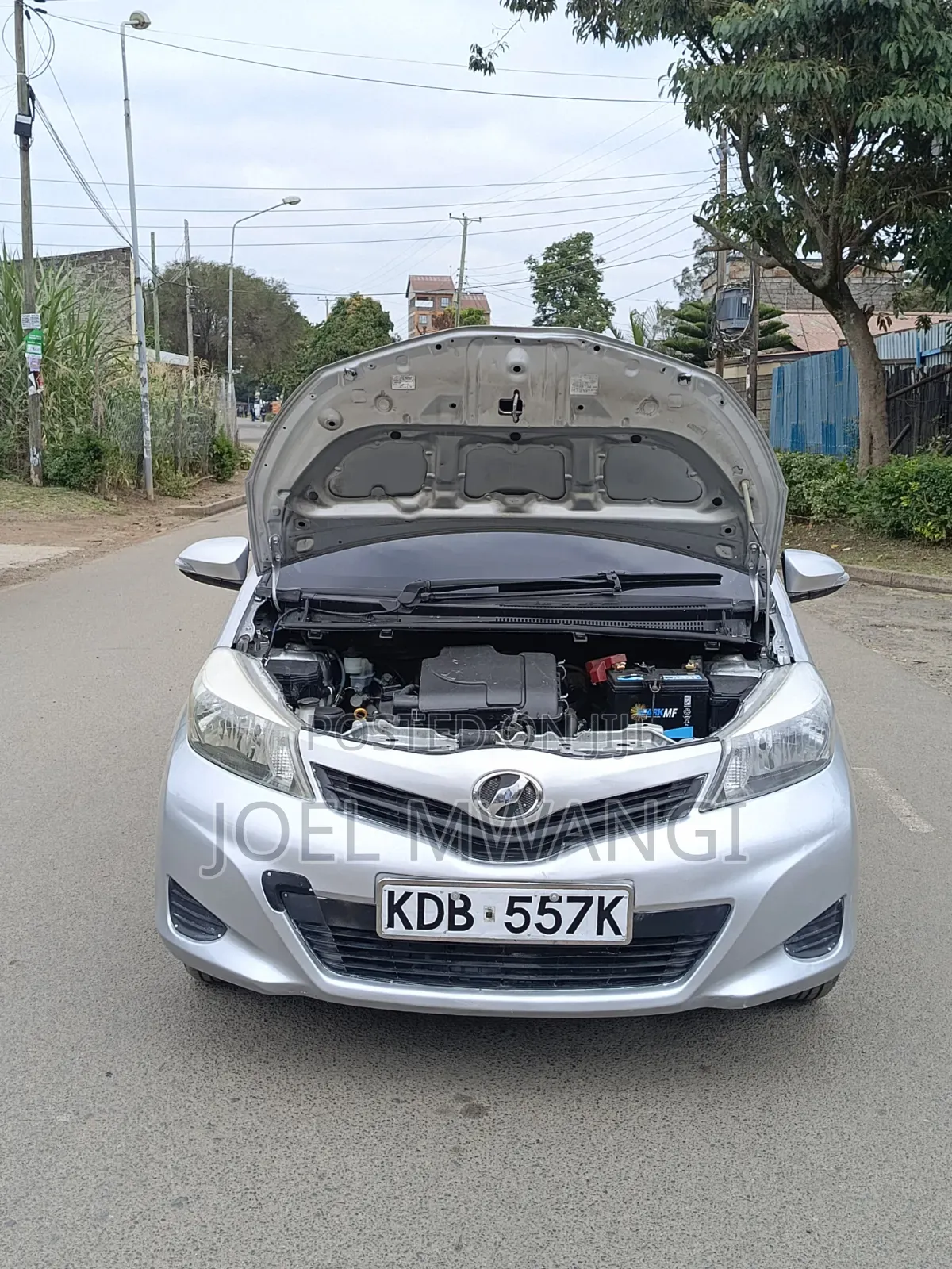 Toyota Vitz 2014 Silver
