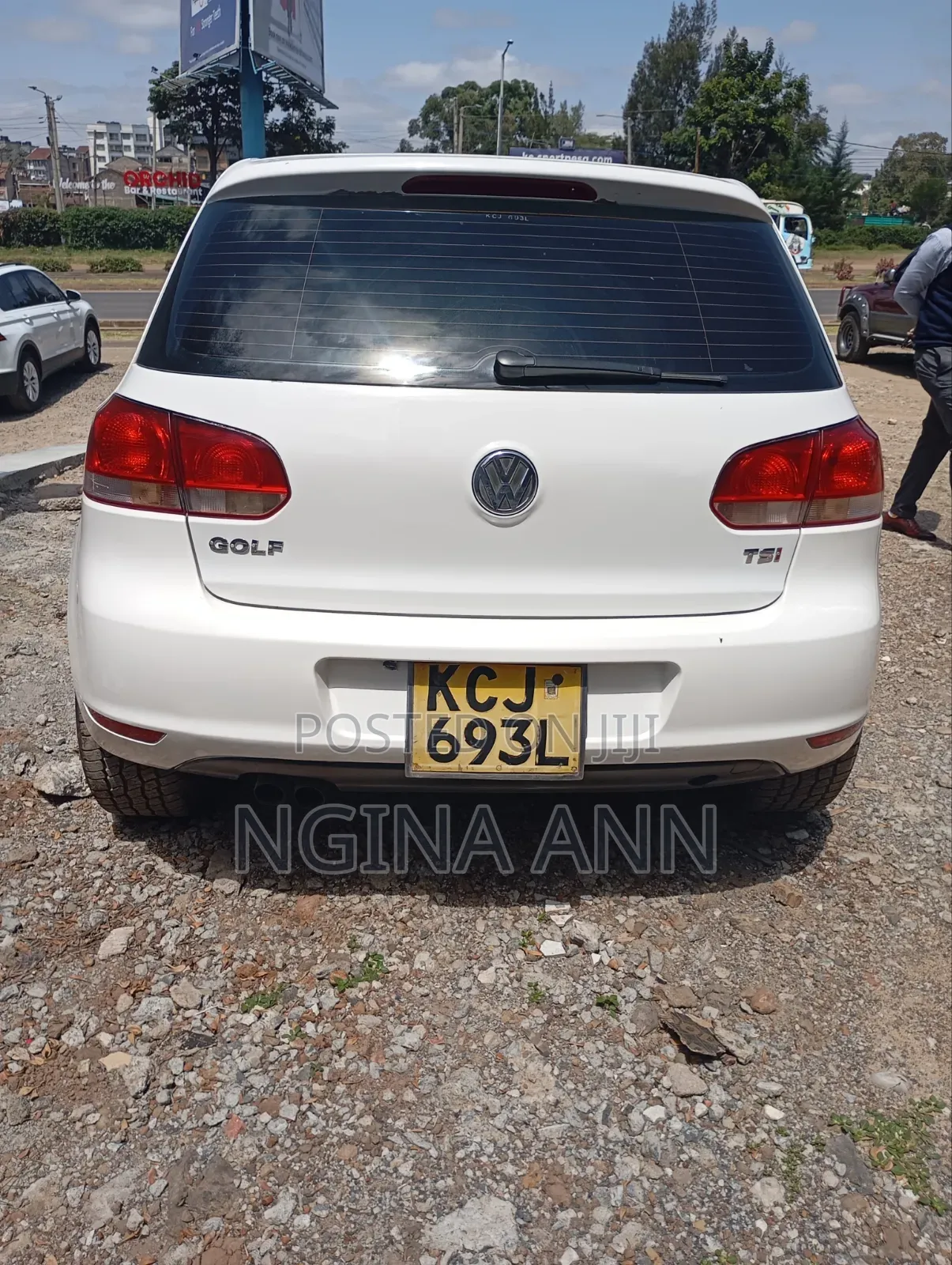 Volkswagen Golf 2010 White