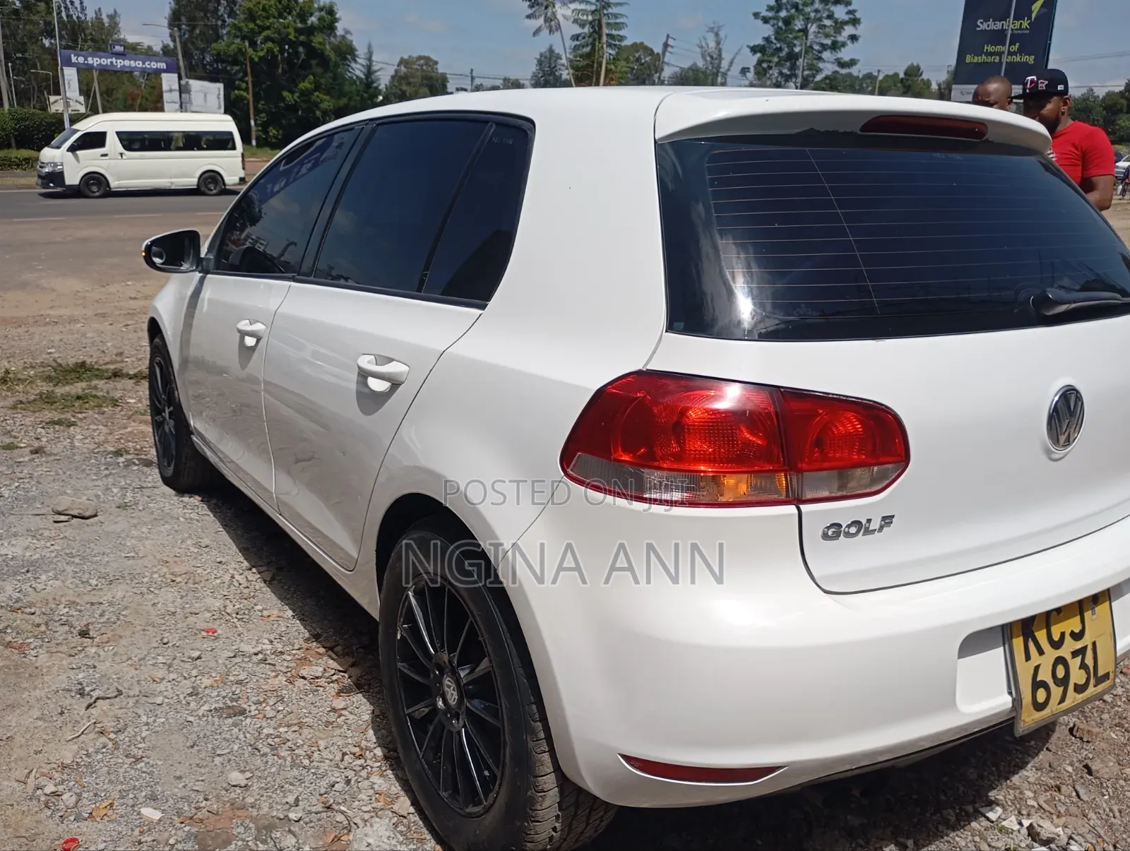 Volkswagen Golf 2010 White