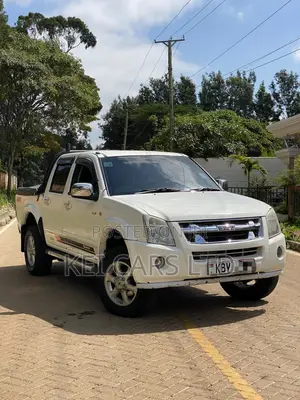 Isuzu D-MAX 2011 White