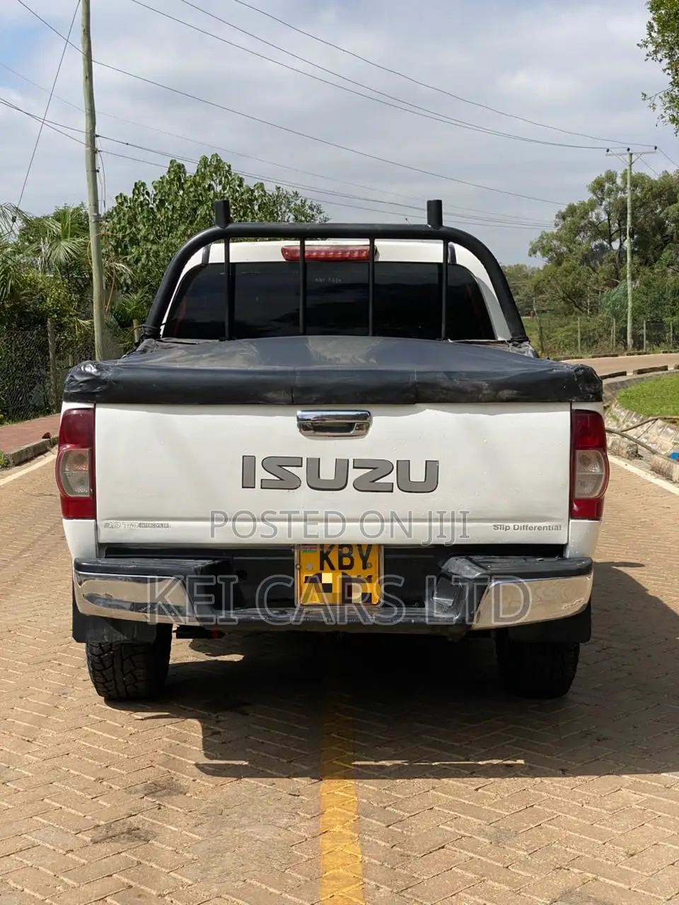 Isuzu D-MAX 2011 White