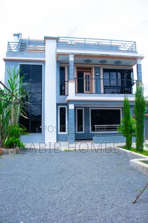 4bdrm House in Croton, Kenyatta Road / Theta for sale