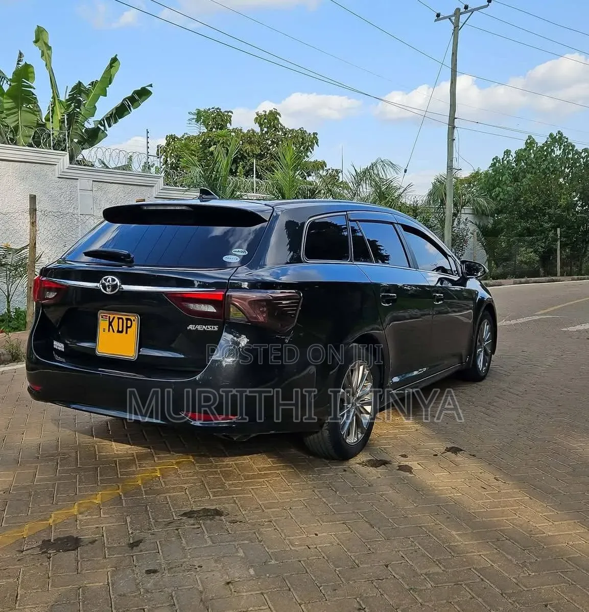 Toyota Avensis 2016 Black