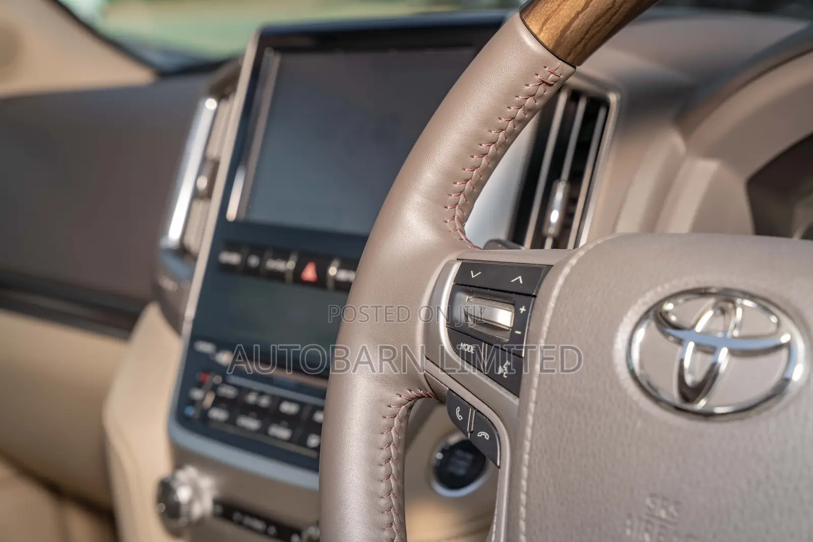 Toyota Land Cruiser 2019 White