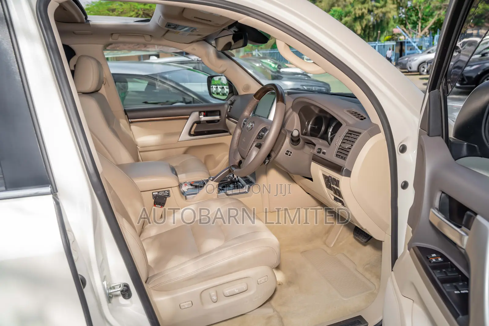 Toyota Land Cruiser 2019 White