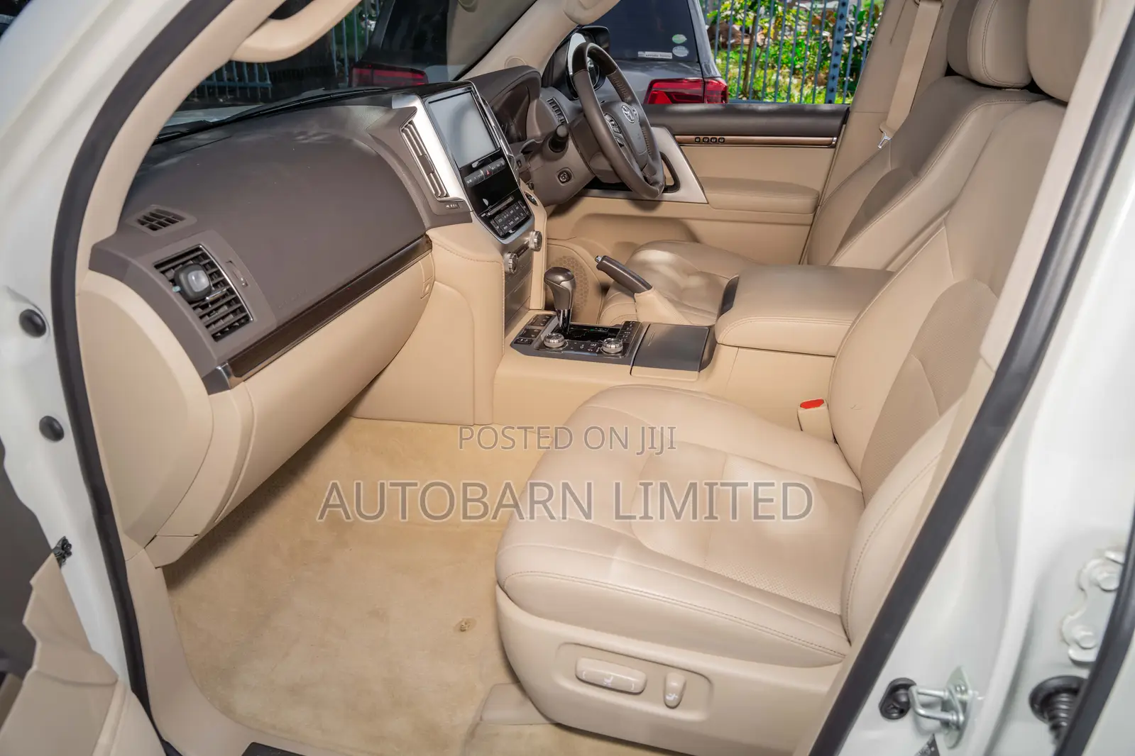 Toyota Land Cruiser 2019 White