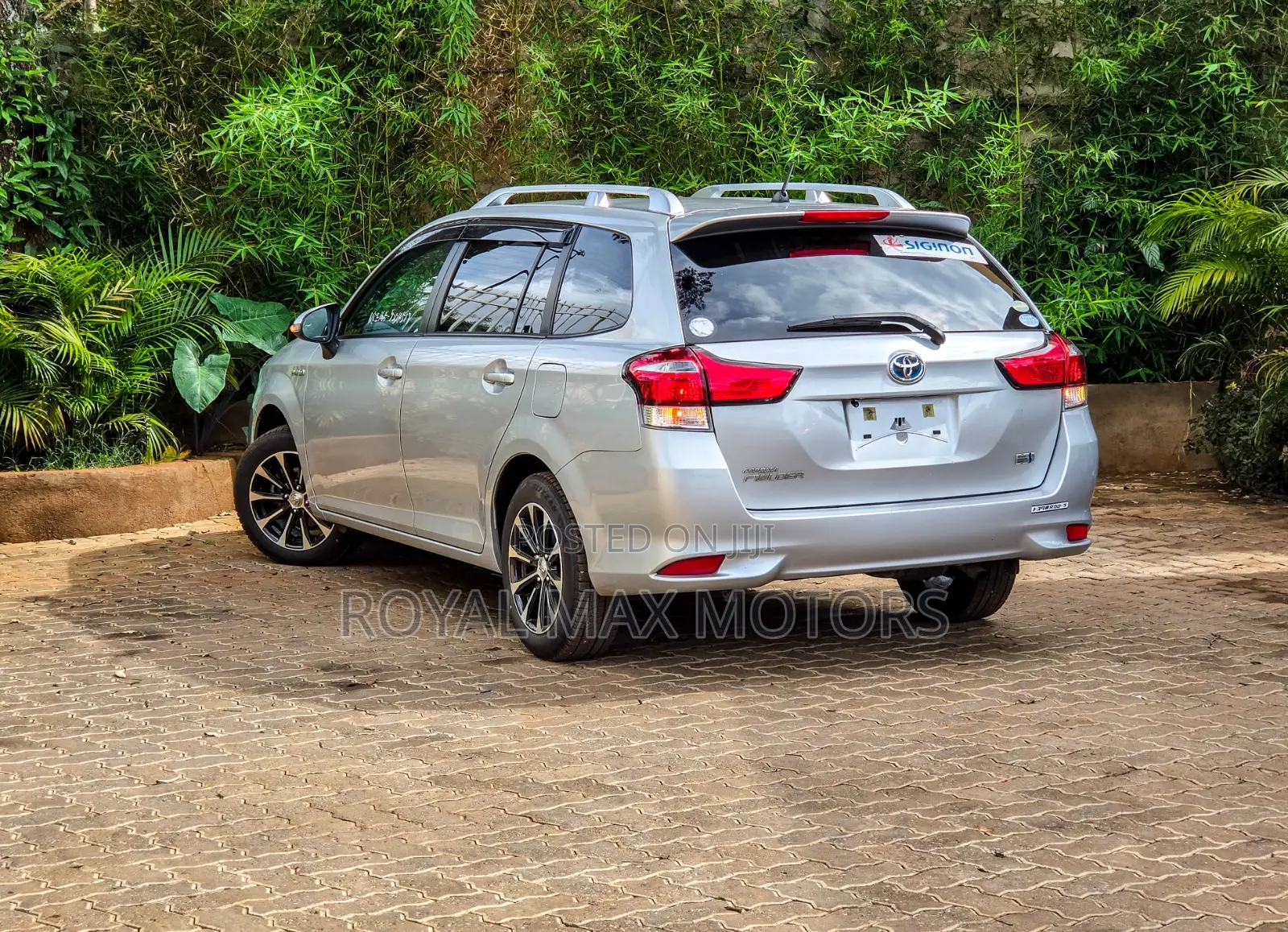 Toyota Corolla Fielder 2019 Silver