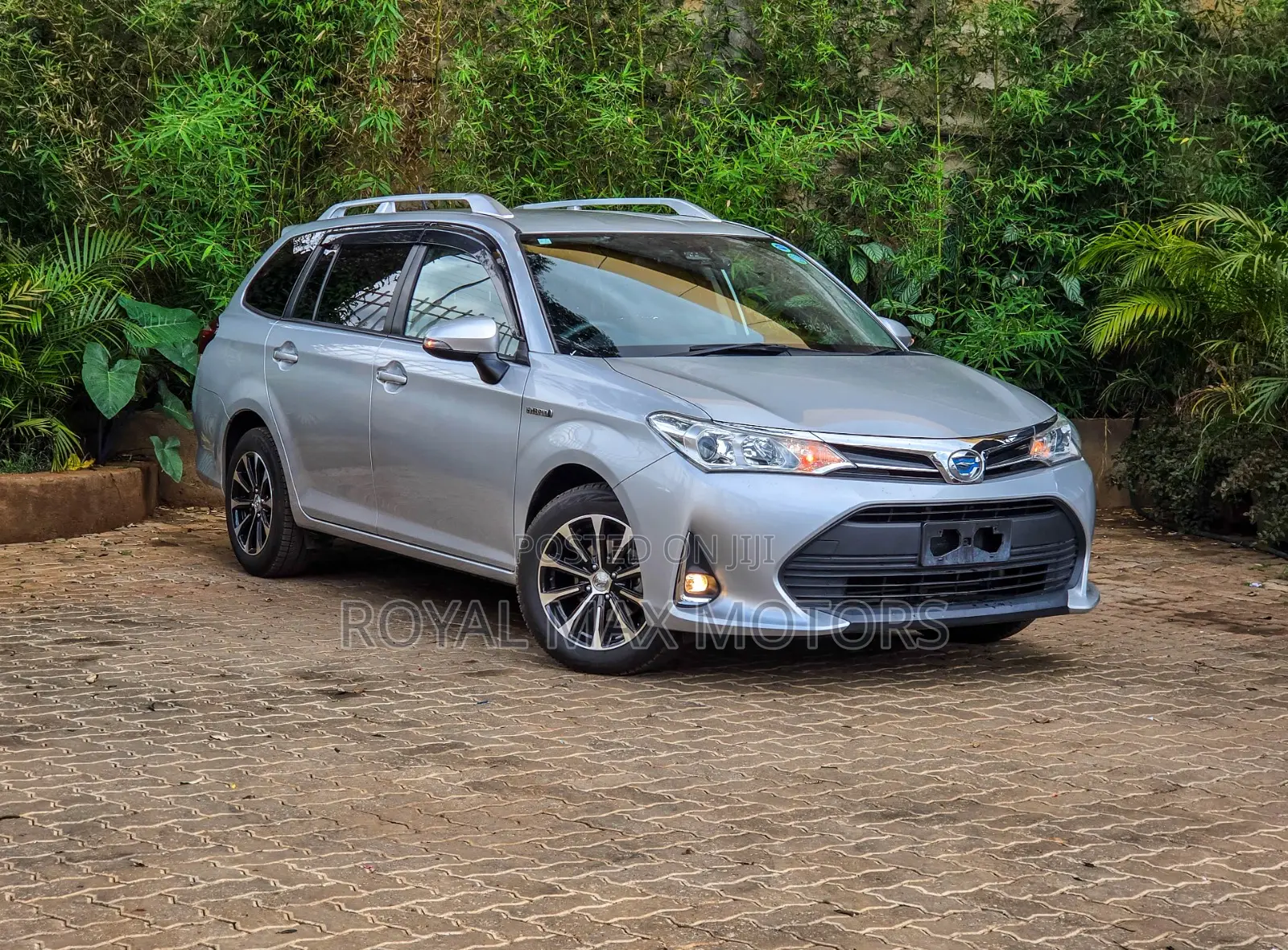 Toyota Corolla Fielder 2019 Silver
