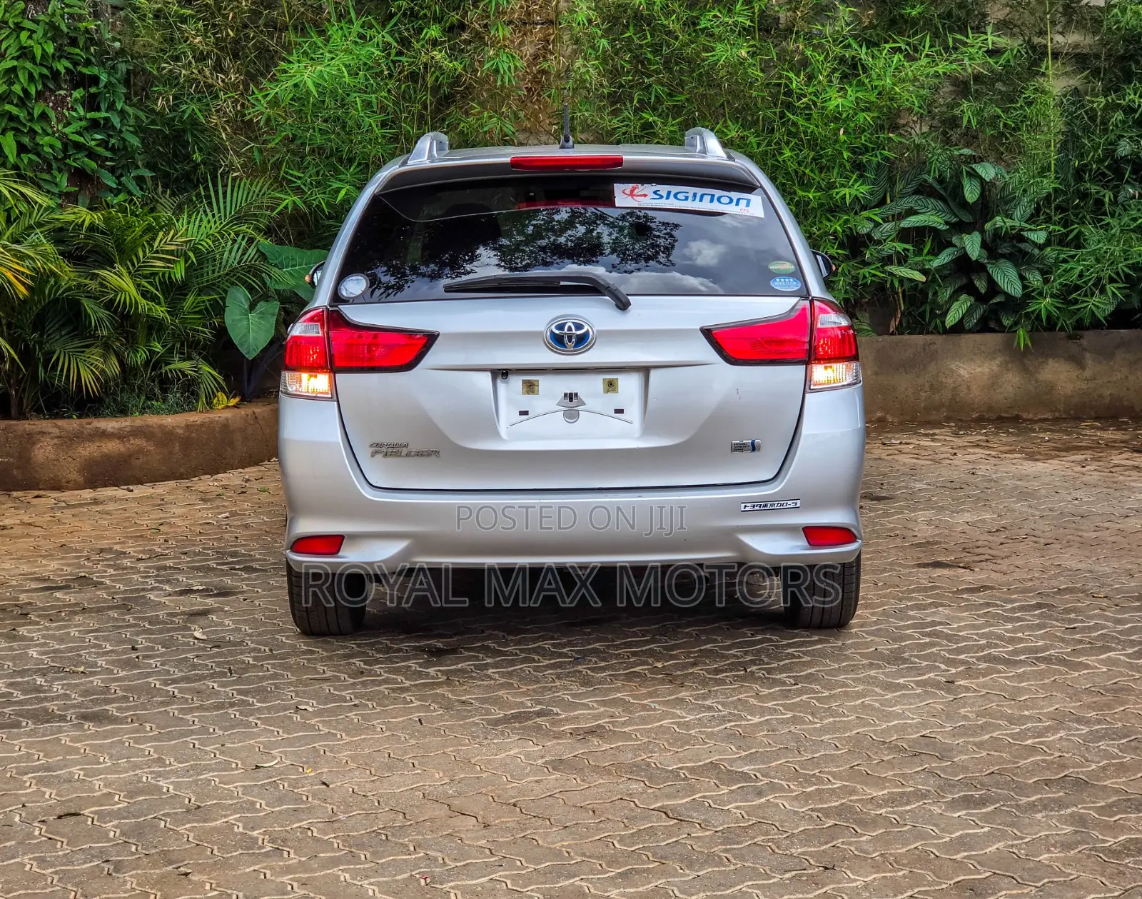 Toyota Corolla Fielder 2019 Silver