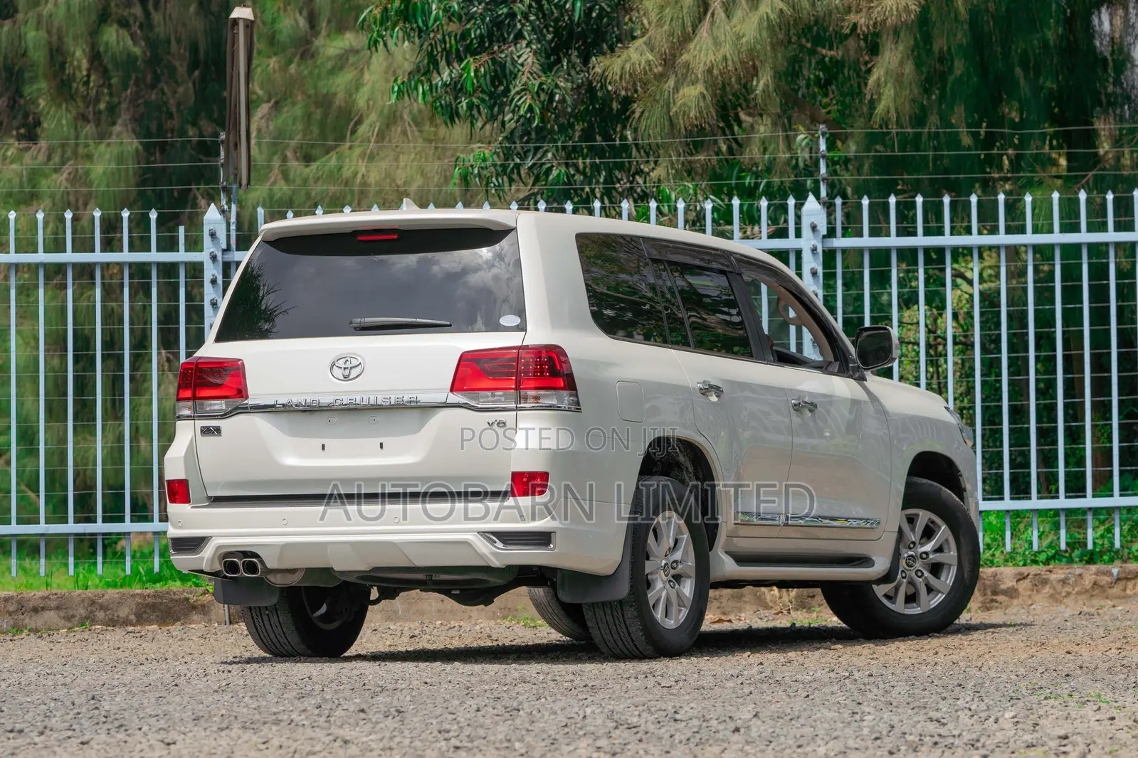 Toyota Land Cruiser 2019 White