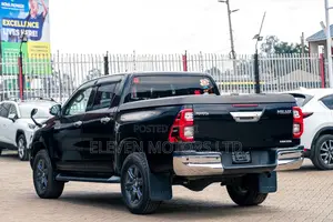 Toyota Hilux 2020 Black