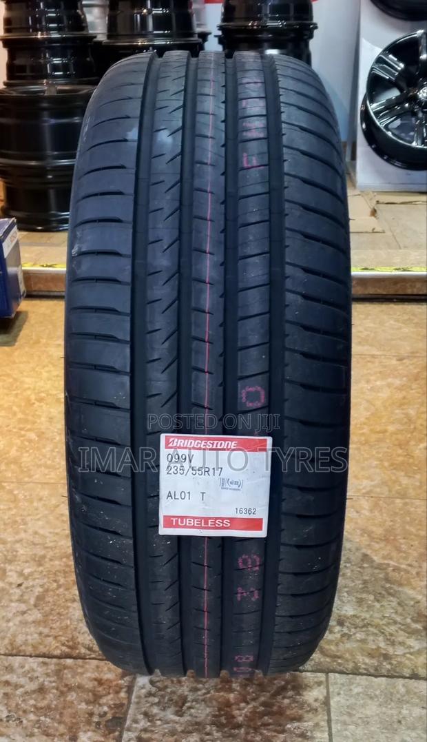 235/55r17 Bridgestone Alenza