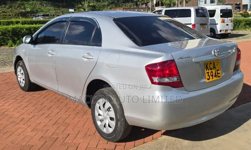 Toyota Axio 2009 Silver