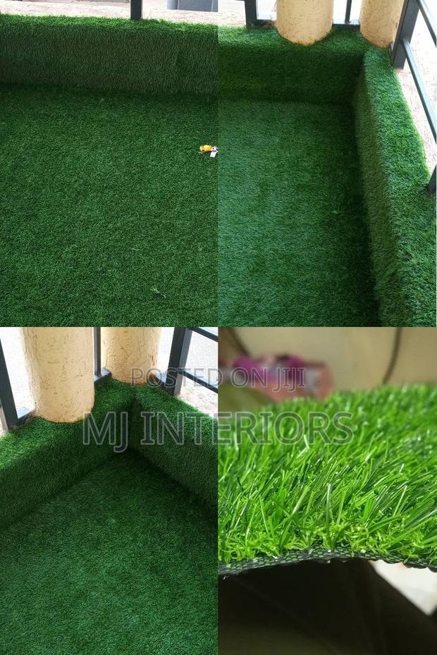 Artificial Grass Carpet for Modern Apartment Outdoor Design