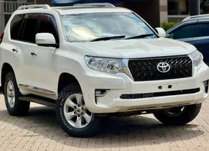 Toyota Land Cruiser Prado 2009 Off white