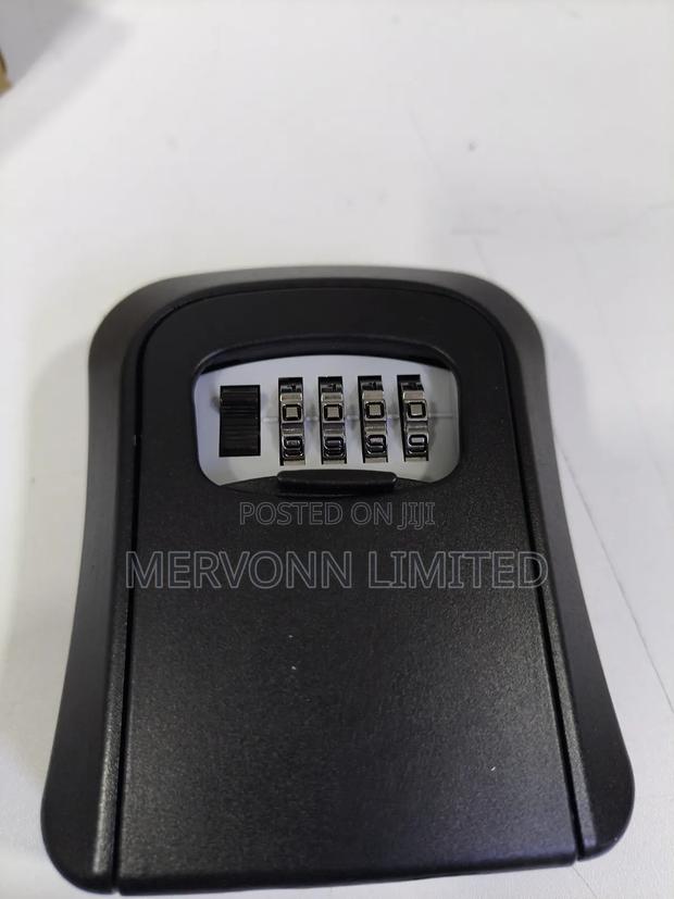 Metallic Locks - thumbnail 2