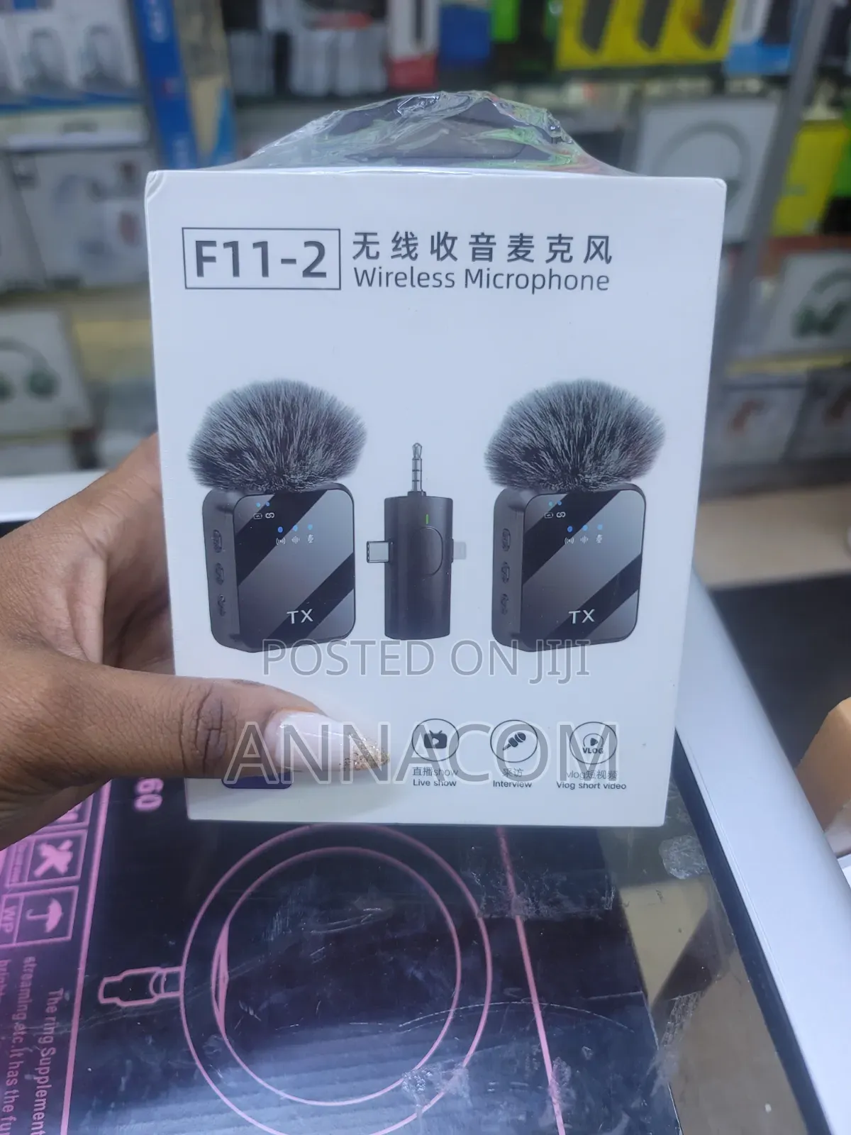 F11_2 Wireless Microphone