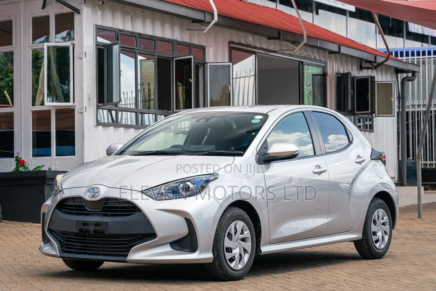 Toyota Yaris 2020 Silver