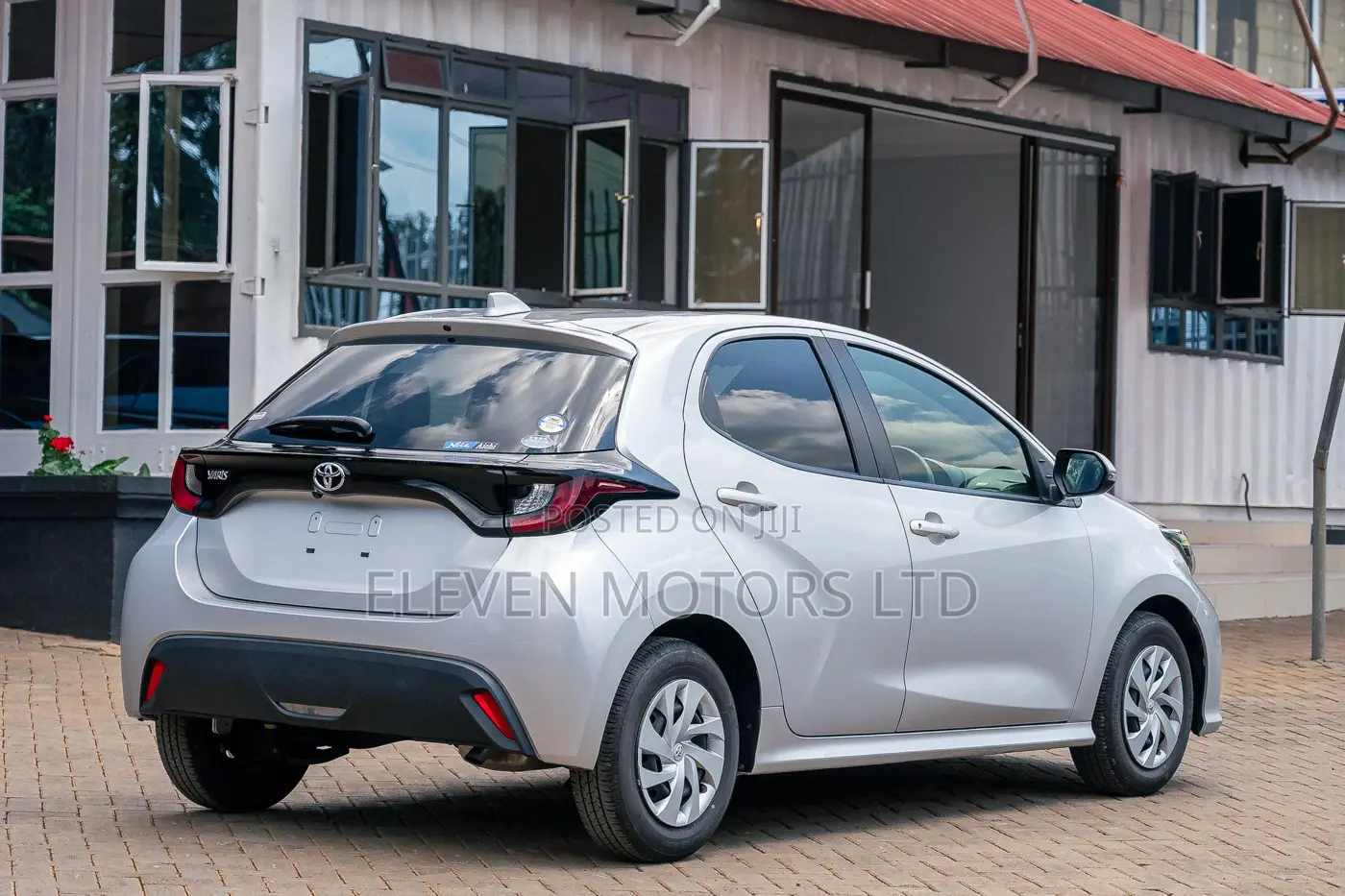 Toyota Yaris 2020 Silver