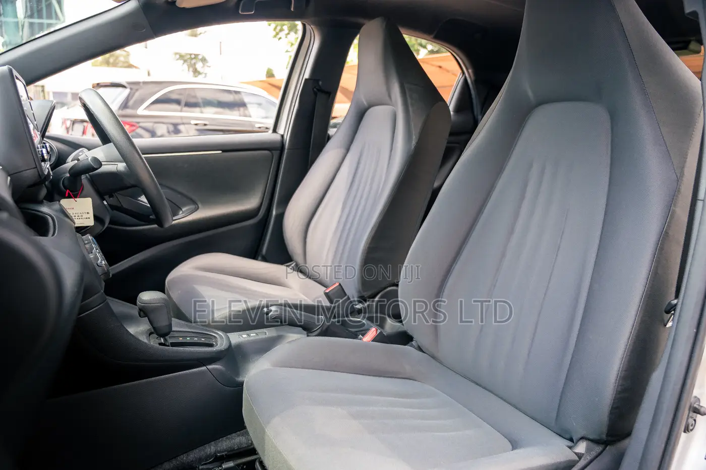 Toyota Yaris 2020 Silver