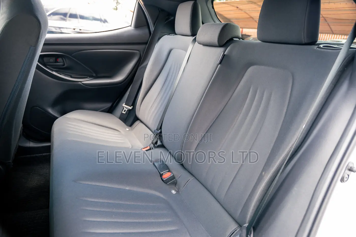Toyota Yaris 2020 Silver