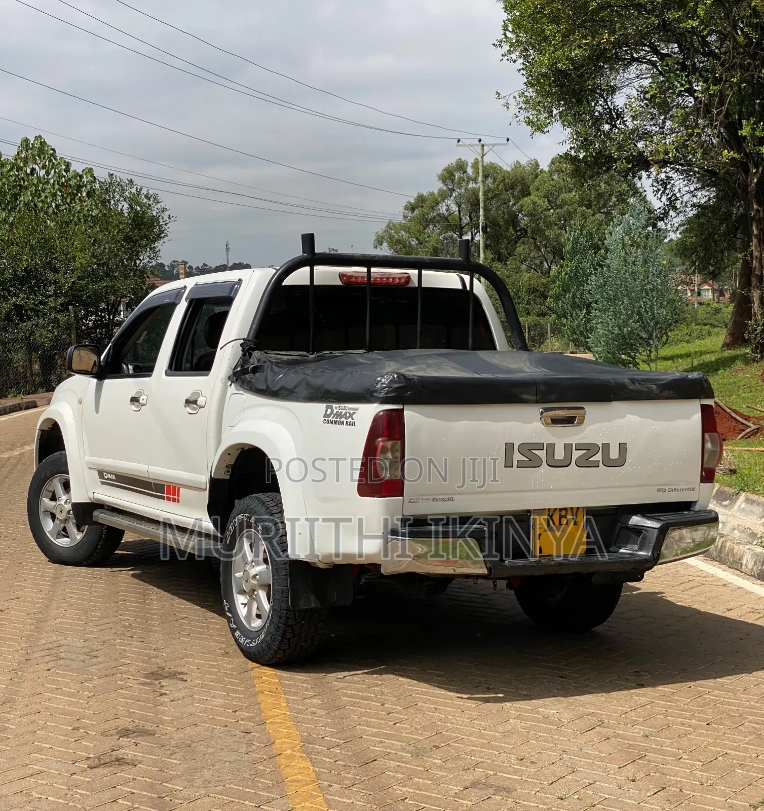 Isuzu D-MAX 2010 White