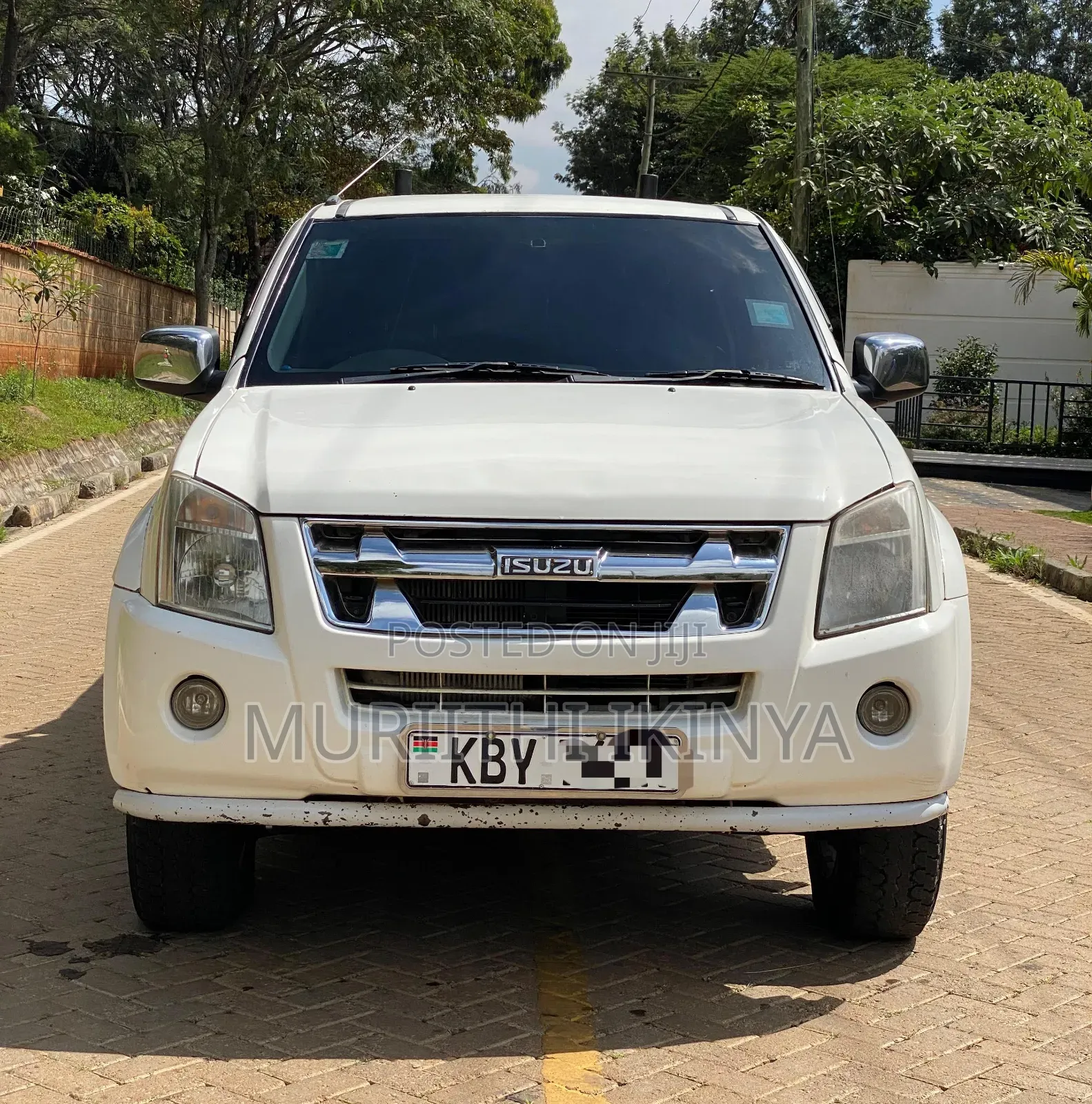Isuzu D-MAX 2010 White