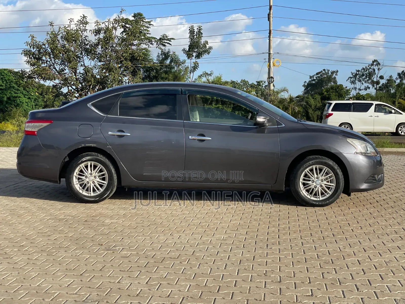 Nissan Sylphy 2013 Maroon