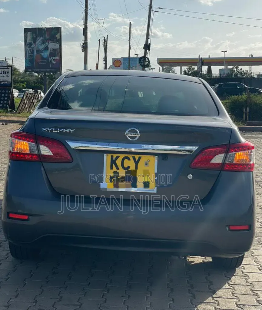 Nissan Sylphy 2013 Maroon