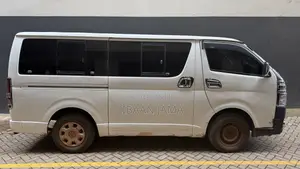 Toyota HiAce 2011 White