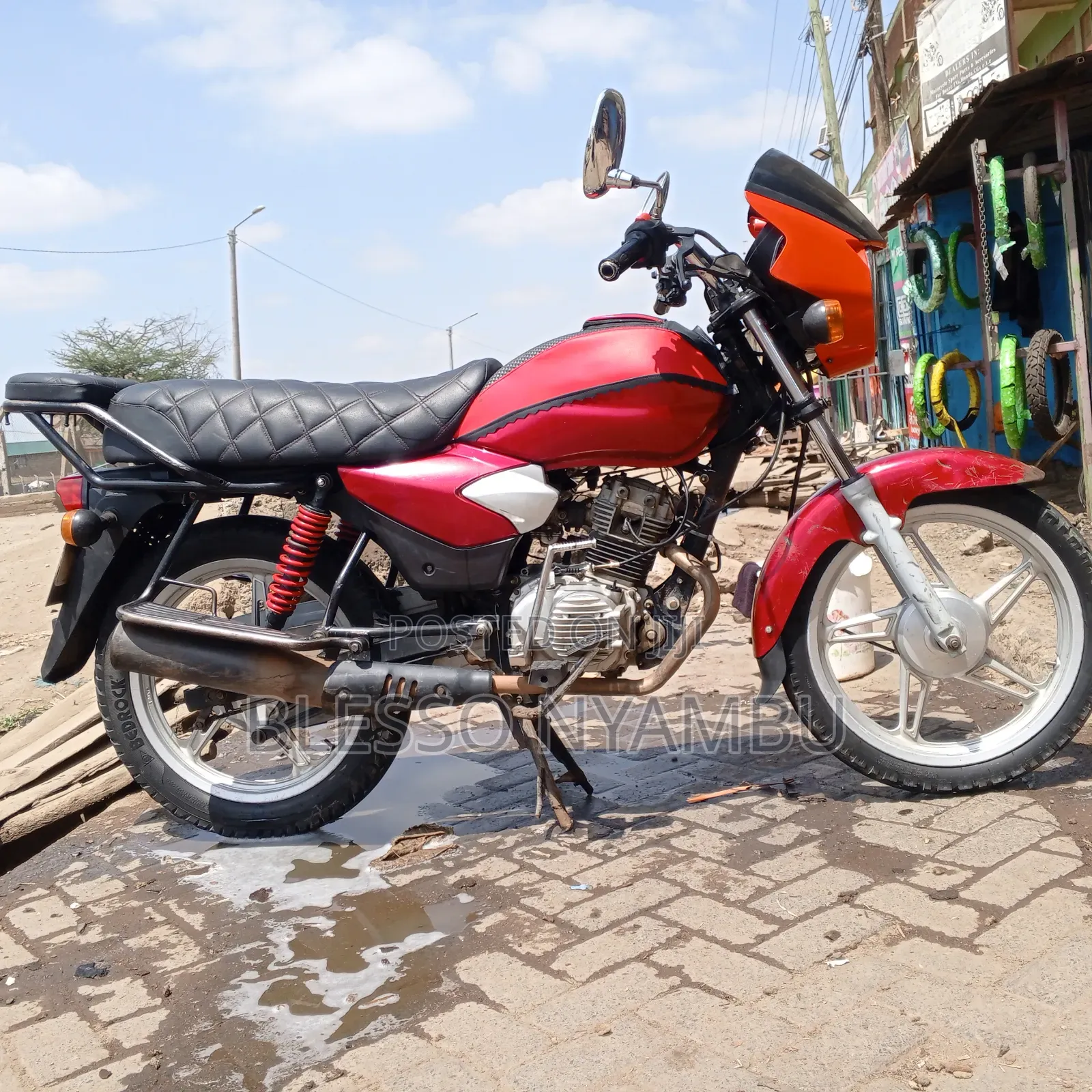 TVS HLX Plus ES 2023 Red