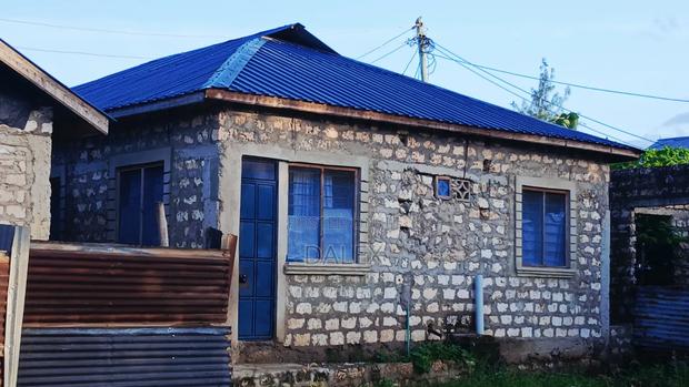 4 Bedroom House for Sale
