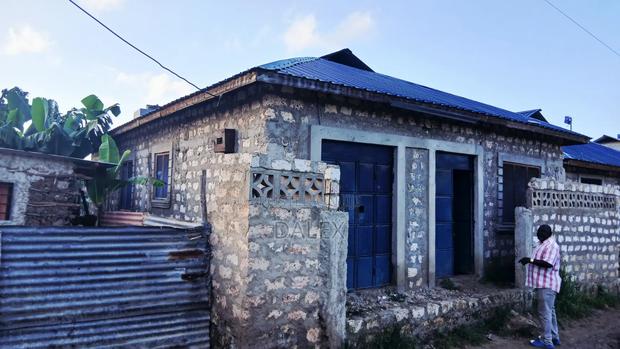 4 Bedroom House for Sale - thumbnail 2