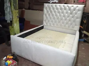 White Chester Bed