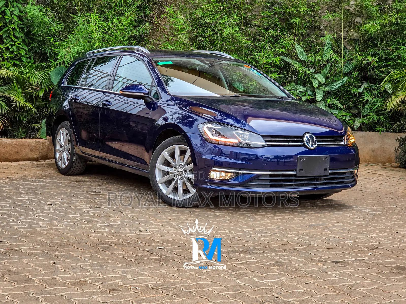 Volkswagen Golf Variant 2019 Blue