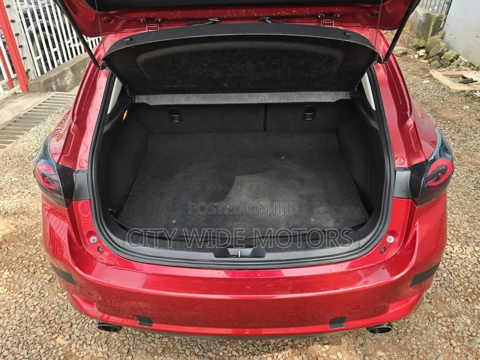 Mazda Axela 2017 Red