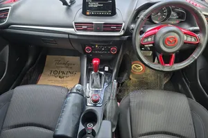 Mazda Axela 2017 Red