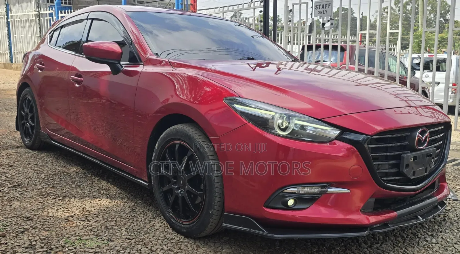 Mazda Axela 2017 Red