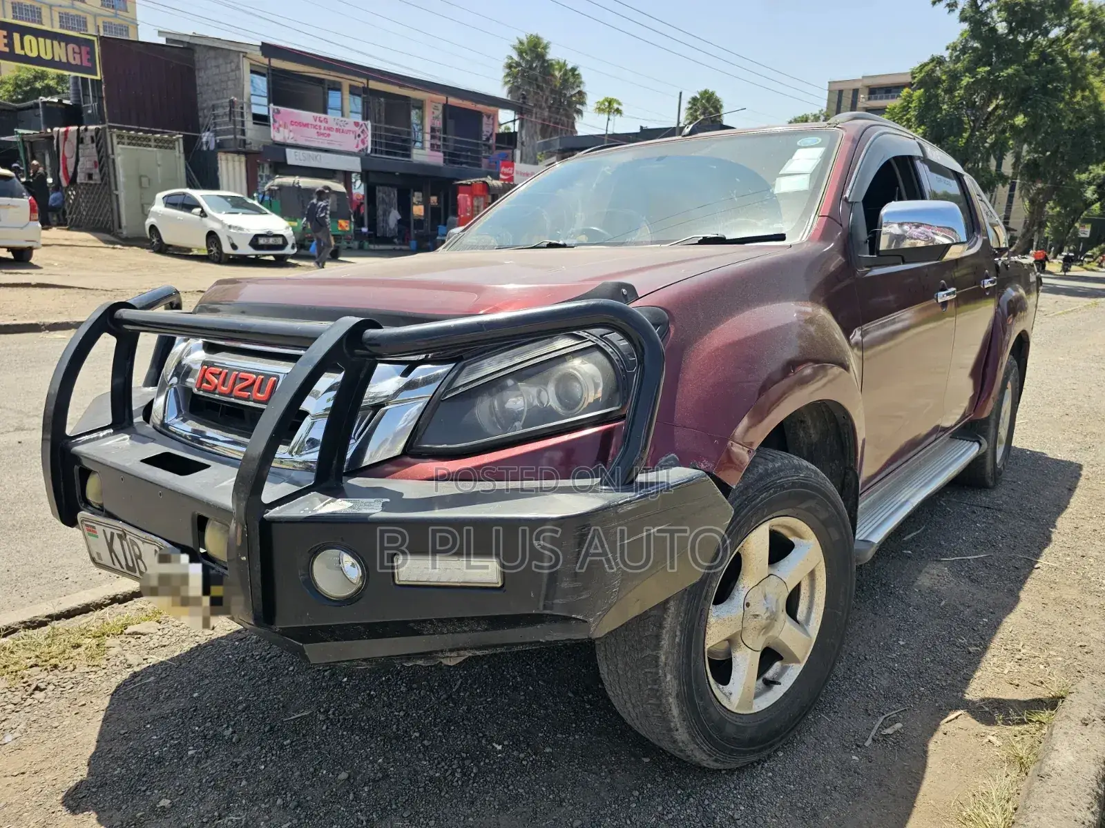Isuzu D-MAX 2013 Maroon