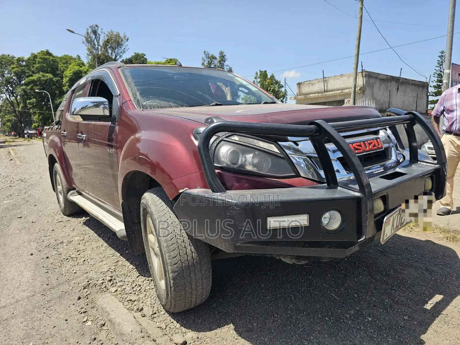 Isuzu D-MAX 2013 Maroon