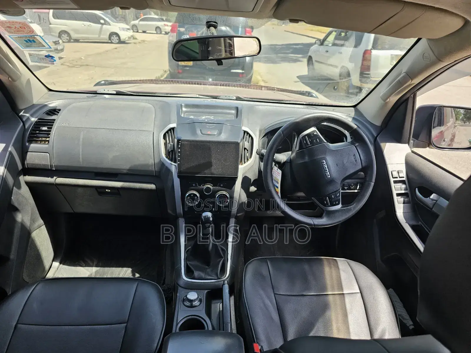 Isuzu D-MAX 2013 Maroon