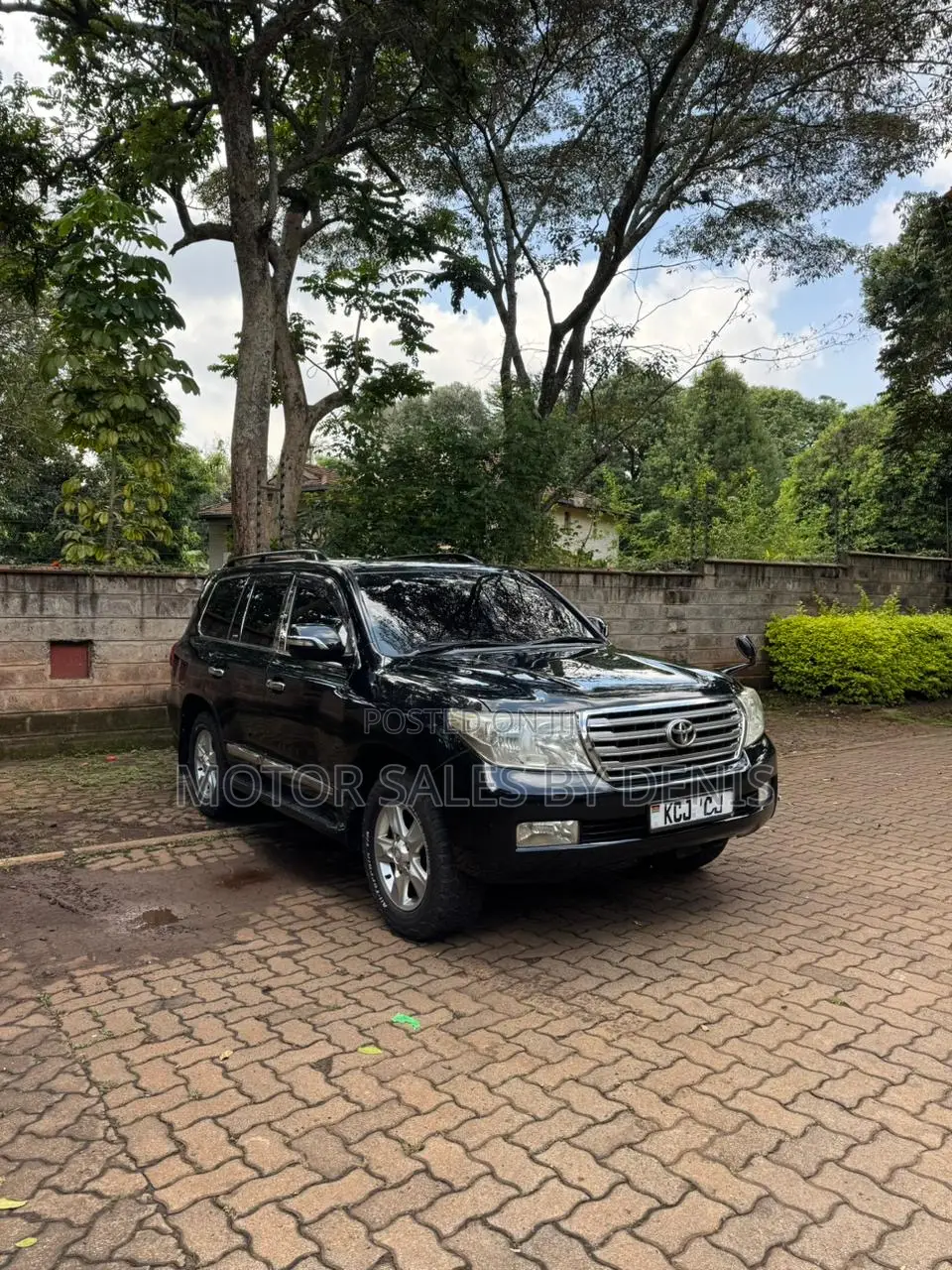Toyota Land Cruiser 2010 Black