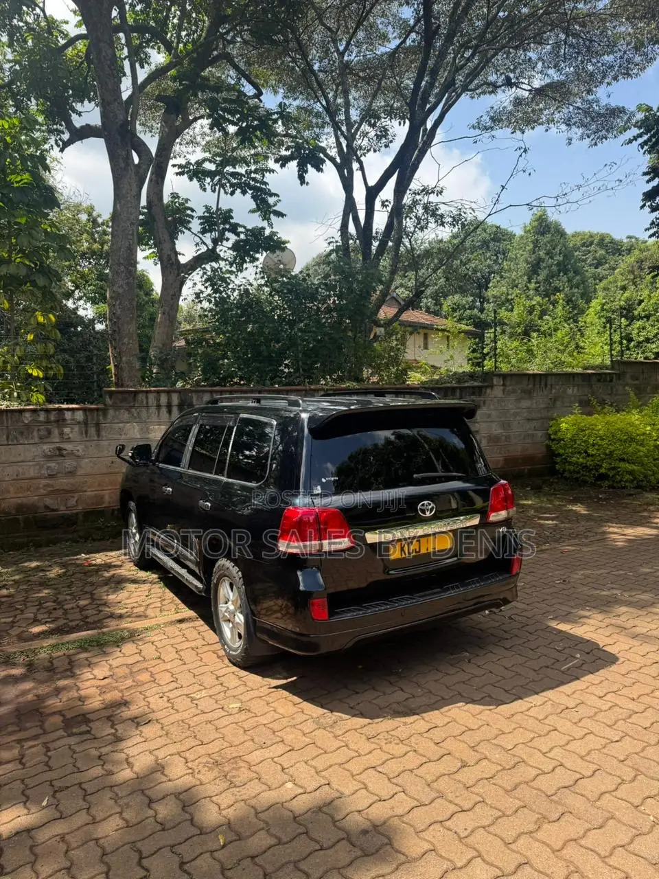 Toyota Land Cruiser 2010 Black