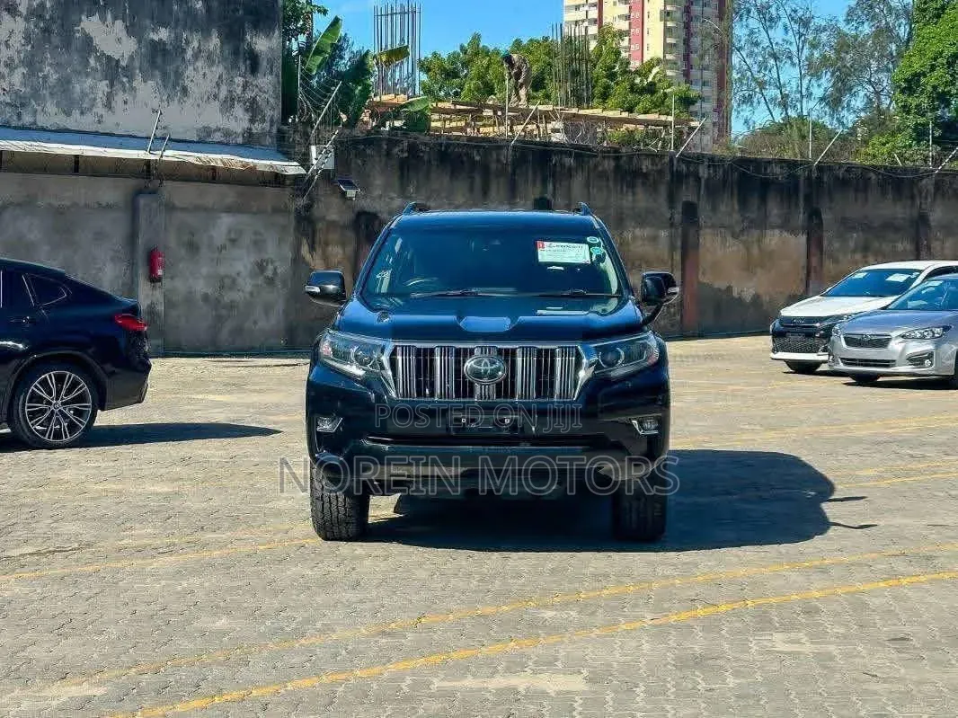 Toyota Land Cruiser Prado 4.0 Petrol TX 2019 Matt Black